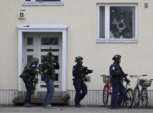 CNN: Jedno dijete preminulo, dvoje ranjeno u pucnjavi u finskoj školi