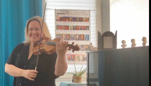 Corona je u muzici notna vrijednost, namjenski napisana