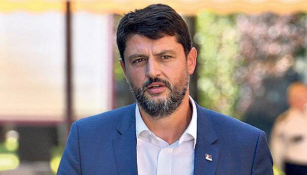 Crna Gora protjerala ambasadora Srbije