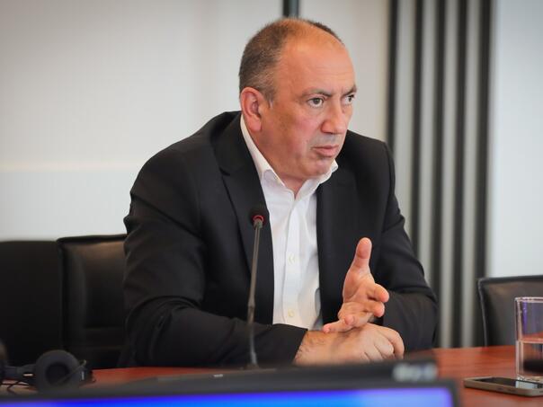 Crnadak: SNSD-ov Bermudski trougao, Doboj - Zvornik - Laktaši