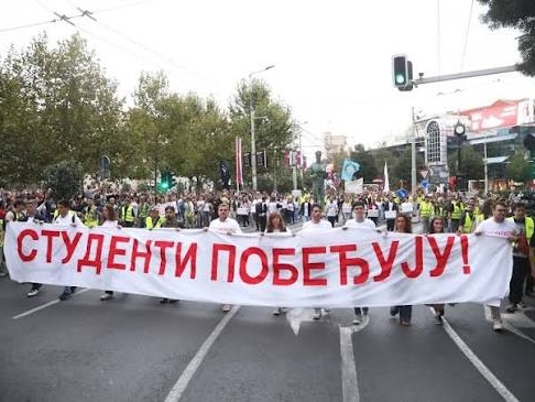 Crnogorska partija upozorila na moguće organizovano dovođenje birača na izbore u Srbiji