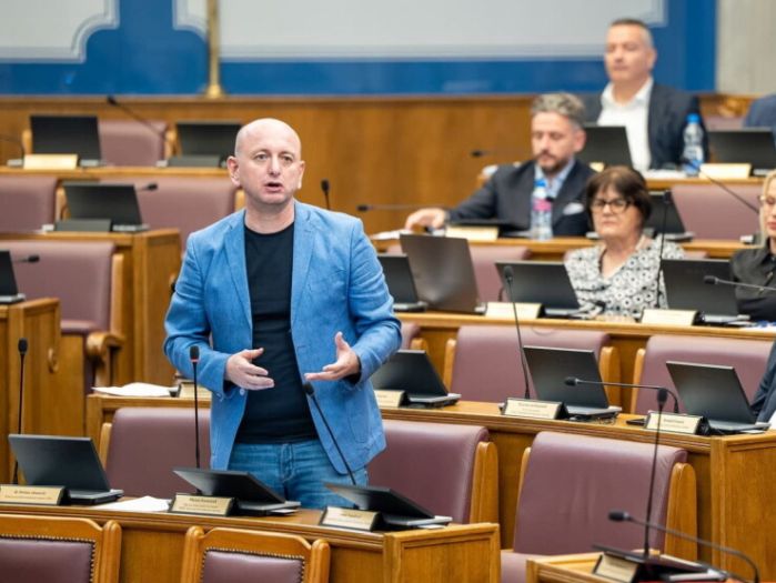 Crnogorski poslanik će biti saslušan zbog veličanja zločinca Mladića
