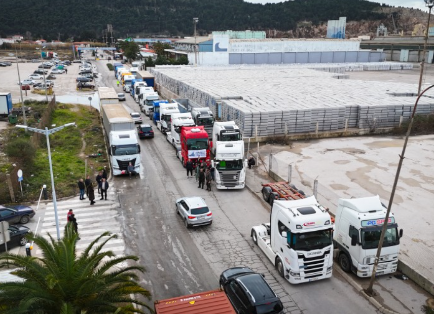 Crnogorski prijevoznici započeli blokadu graničnih prijelaza