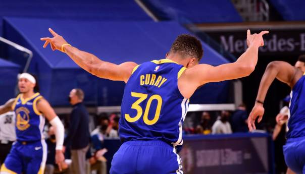 Curry oborio rekord i vodio Golden State do trijumfa nad Denverom