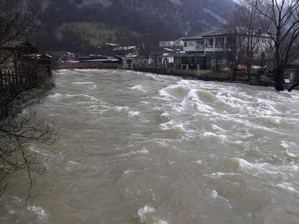 CZ HNK: Nivo vode u koritima rijeka se smanjuje, sve magistralne i regionalne ceste prohodne