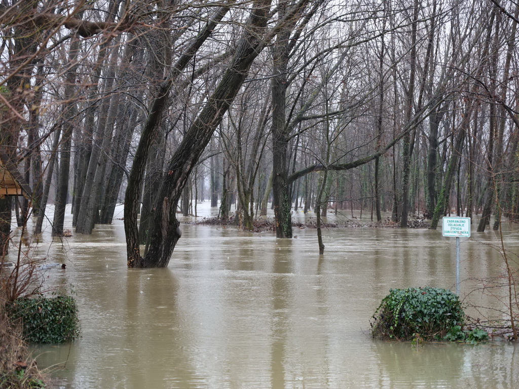 CZ HNK: Rijeke se povlače, poplavljena polja i dalje bilježe štetu