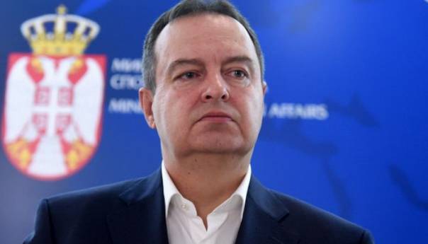 Dačić: Međunarodna zajednica da odluči - rat ili mir