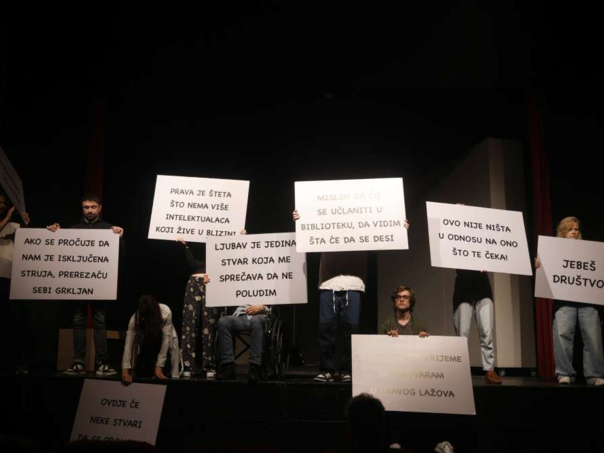 Dan teatra slavi magični trenutak tišine u mraku dvorane, kada glumac i publika postaju jedno