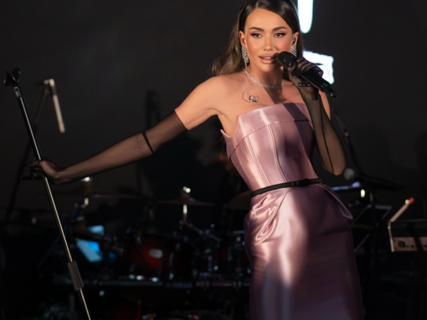 Dan žena uz Eminu Jahović – koncert rasprodan za samo jedan dan