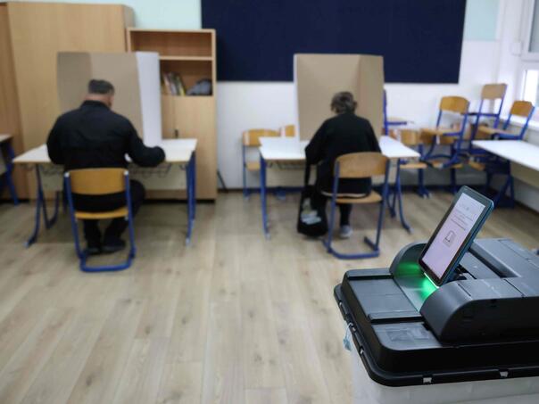 Danas je vlast u vašim rukama: Izađite i glasajte