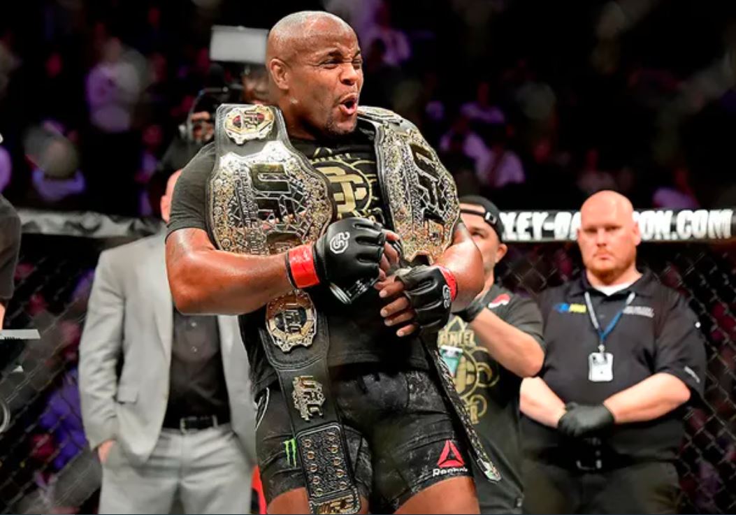 Daniel Cormier izazvao buru: "Znam ko je najbolji teškaš UFC-a!“
