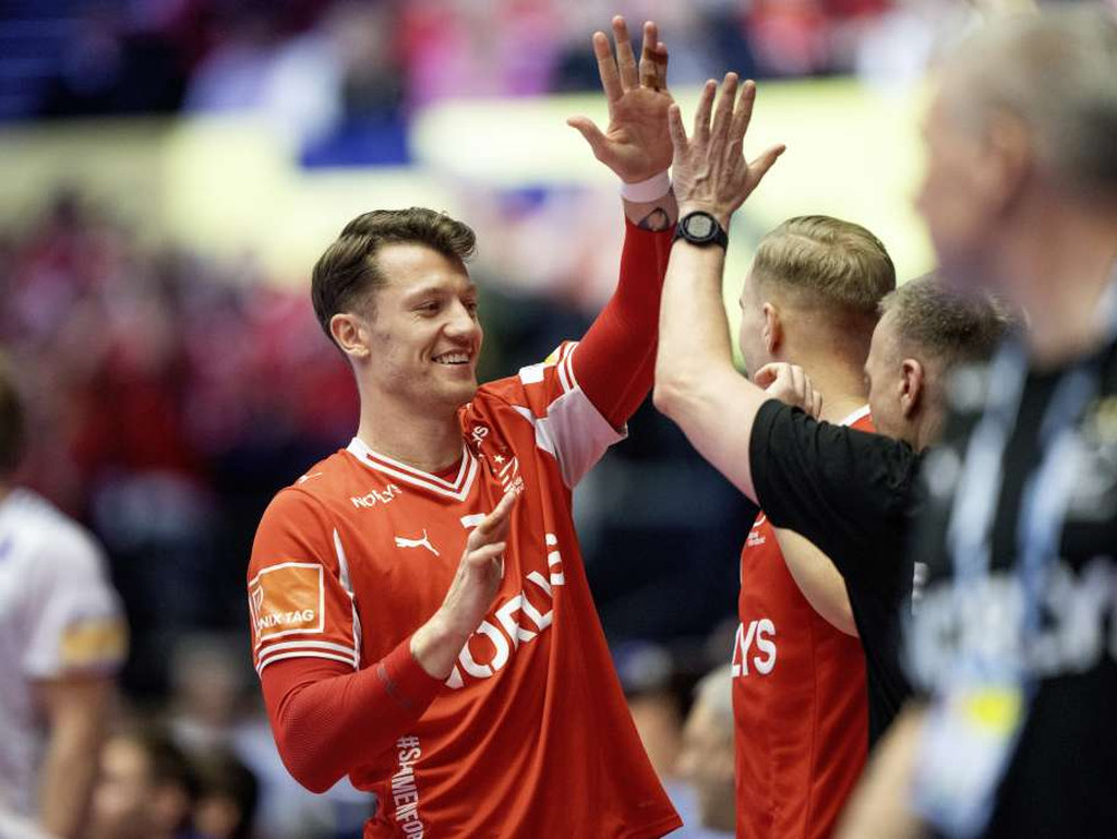 Danska na Island, Njemačka na Hrvatsku u polufinalu EP