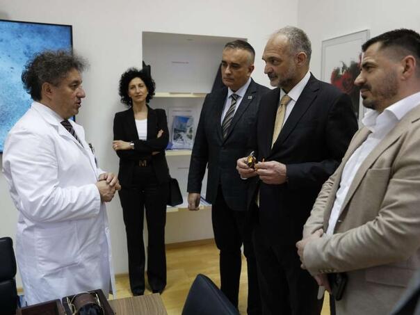 Delegacija Kliničkog centra Crne Gore posjetila KCUS