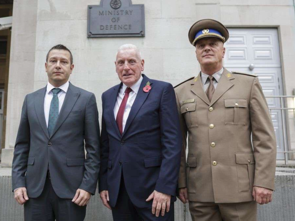 Delegacija MO i OS BiH posjetila Odbrambenu akademiju u Shrivenhamu