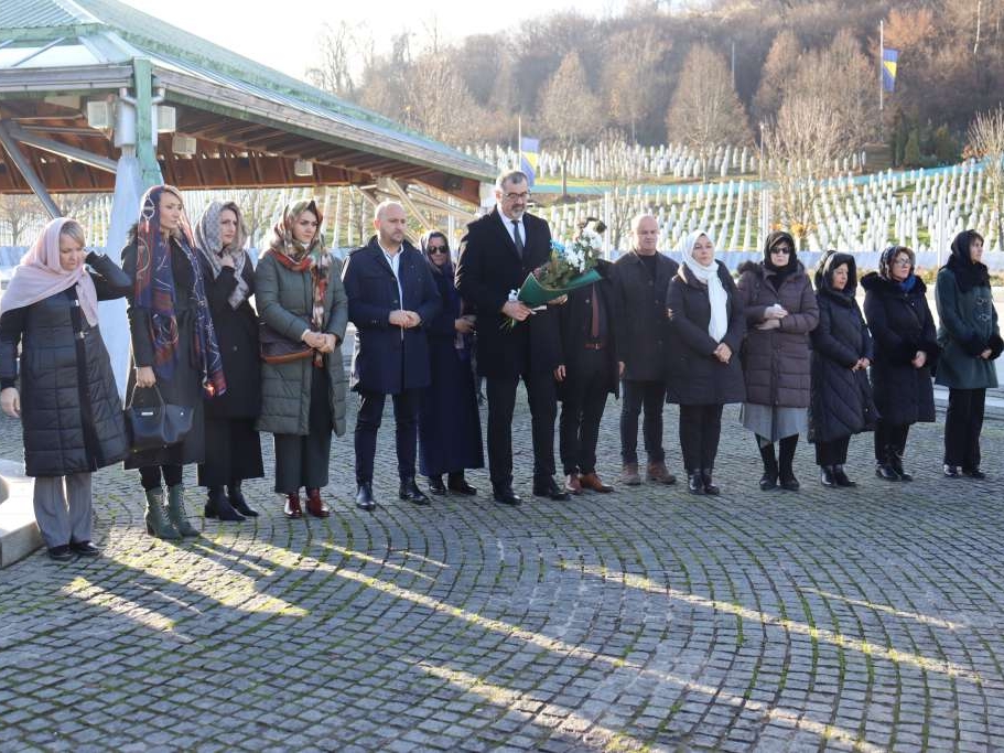 Delegacija Skupštine TK posjetila Memorijalni centar Srebrenica