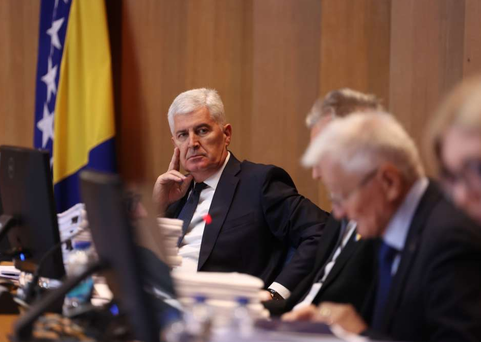 Delegati nadmudrili Čovića: HDZ u šoku, pao Čavarin zakon
