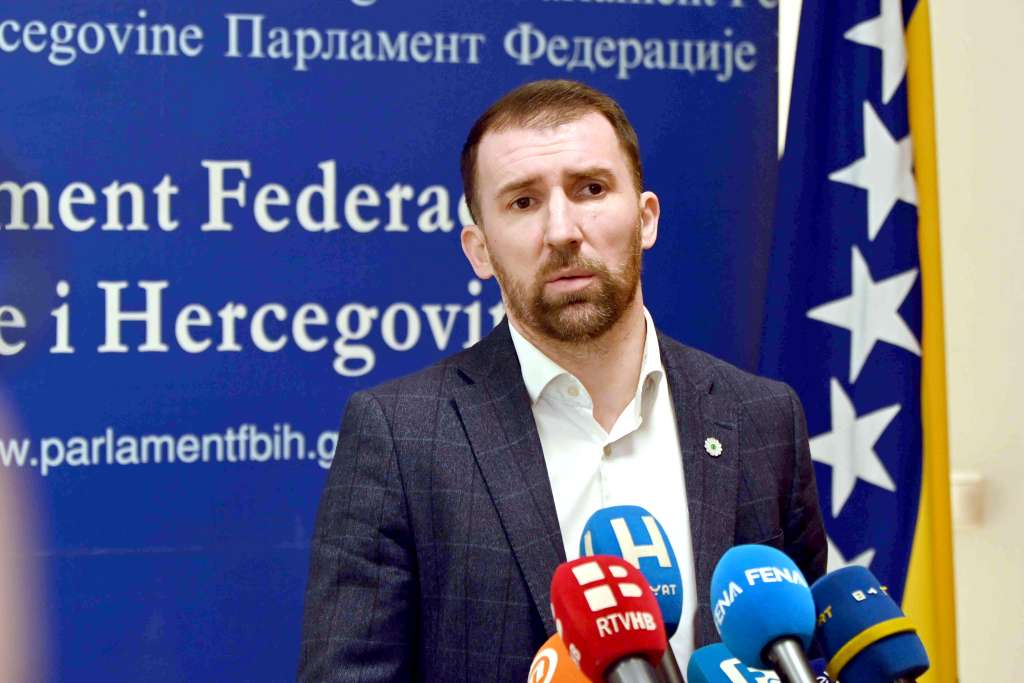 Delić o izmjenama Zakona o hraniteljstvu: Bolji uslovi za porodice...