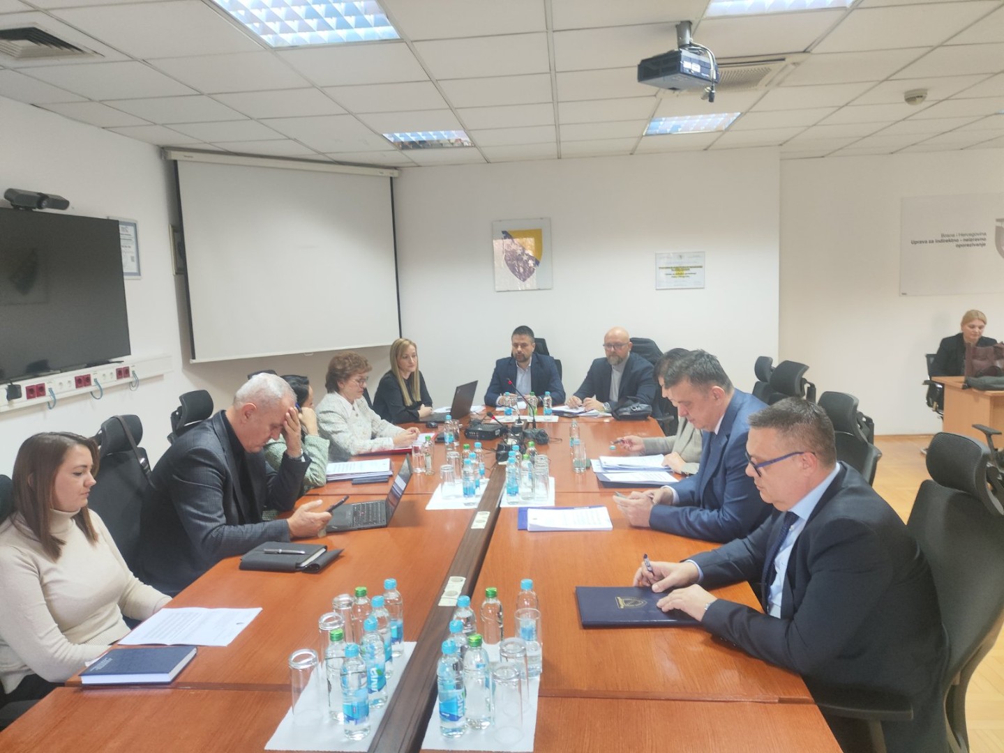 Detalji drame sa sjednice UIO: RS ne želi platiti 120 miliona duga FBiH