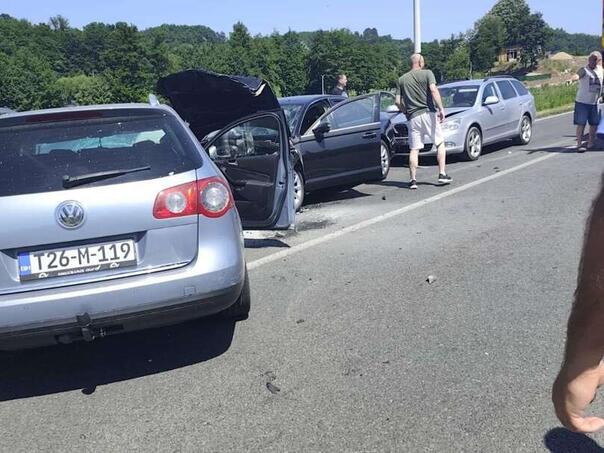 Detalji nesreće kod Banje Luke: Tri osobe poginule na licu mjesta, među povrijeđenima i dijete