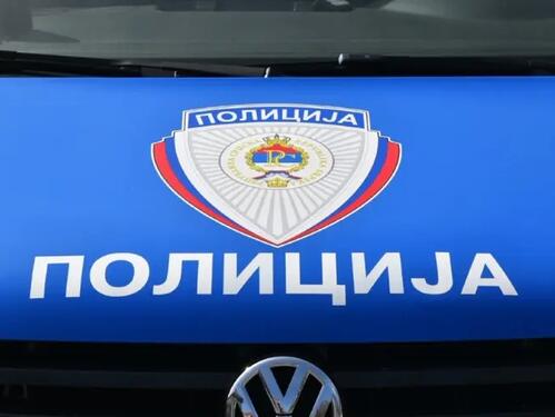 Detalji tragedije: Muškarac preminuo u dvorištu kuće