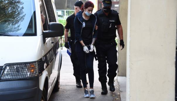19-godišnjakinja osumnjičena za teška krivična djela predata Tužilaštvu
