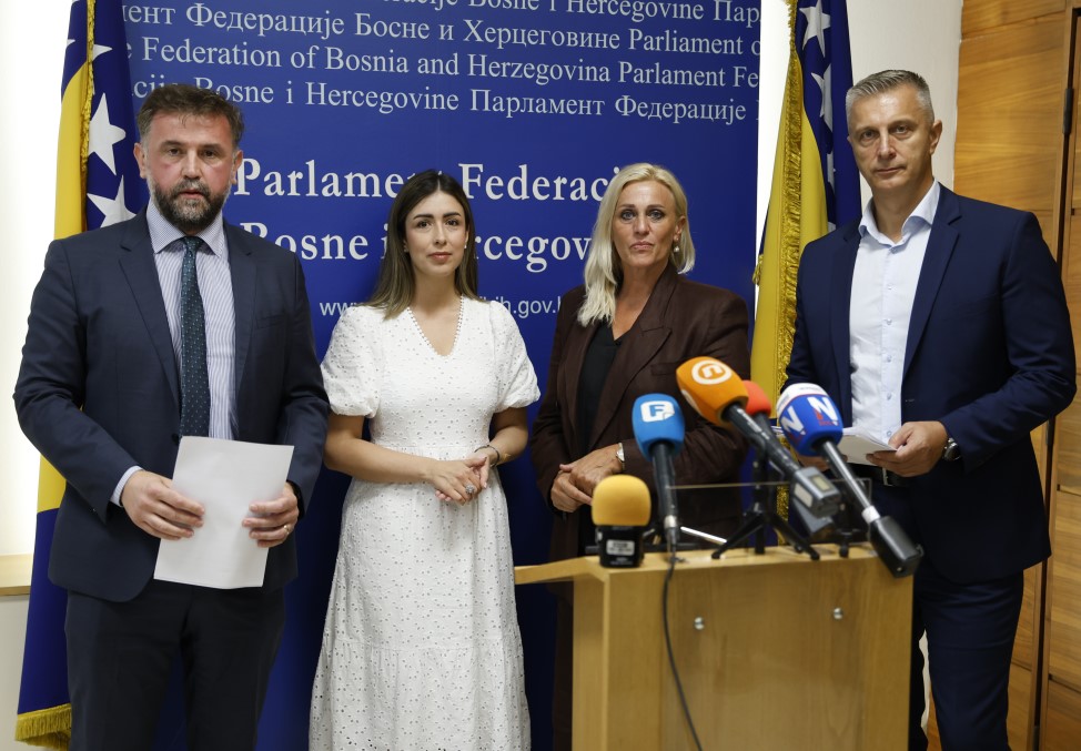 DF optužuje vlast za "zarobljavanje" Ustavnog suda BiH