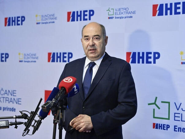 Direktor Hrvatske elektroprivrede smijenjen jer je nelegalno izgradio vilu na Hvaru