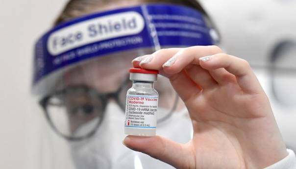 Direktor Moderne: Postojeća cjepiva neće biti efikasna protiv omikrona