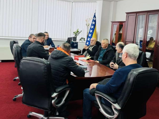 Dizdar sa predstavnicima povratnika iz Višegrada, nastavlja se podrška