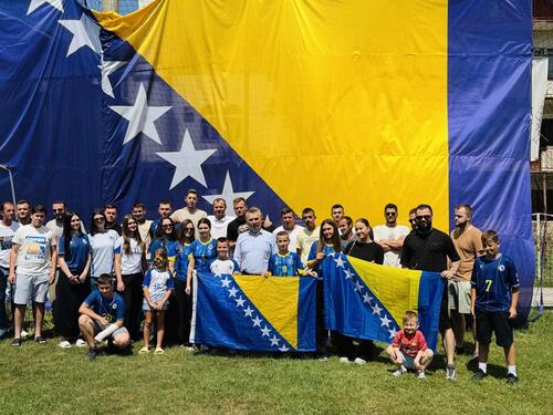 Dizdar u Zvorniku sa navijačima reprezentacije BiH