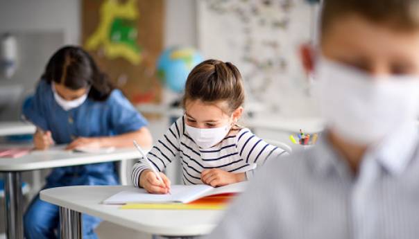 Đaci u Srbiji se vraćaju u školske klupe