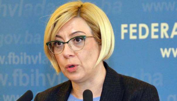 Đapo apeluje na VM da otvori granice za EU