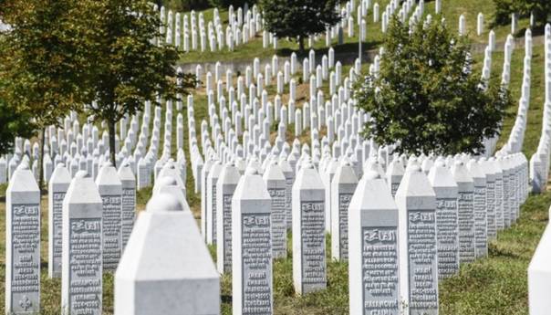 'Djeca Boraca Srebrenice' traže da Inzko zabrani negiranje genocida