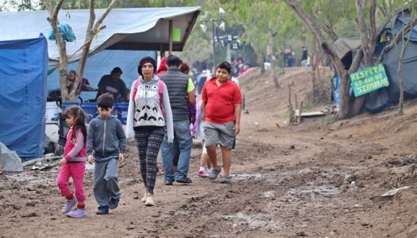 Djeci migrantima u meksičkom kampu prijete neuhranjenost i bolesti