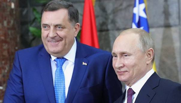 Dodik čestitao Putinu 'Dan branilaca otadžbine'