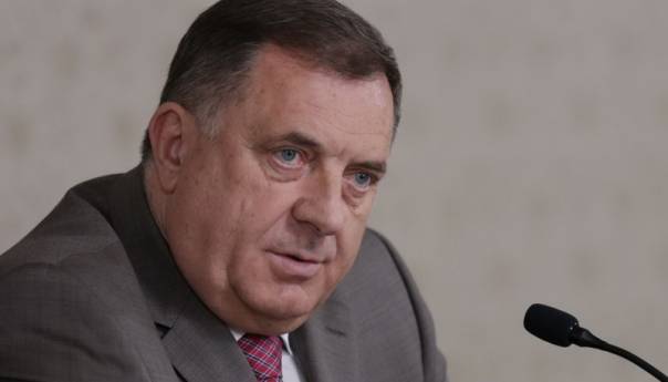 Dodik: Da li je u donaciji Ambasade SAD i osiromašeni uranij?