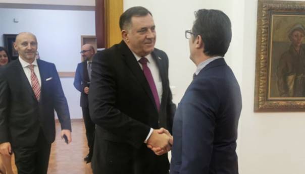 Dodik i Pendarovski razgovarali o EU putu dvije države