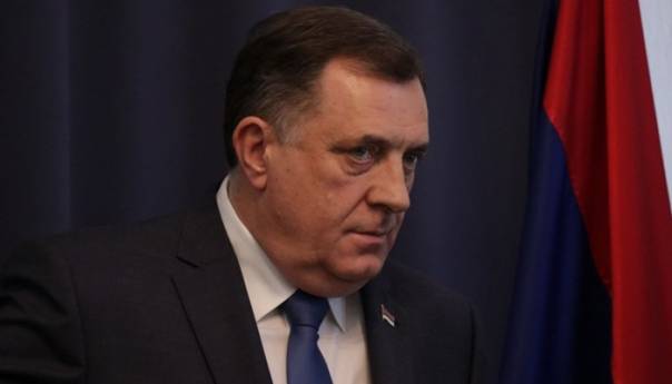 Dodik: Najbolje da se odgodi Đukanovićeva posjeta BiH