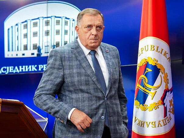 Dodik: Nemam problem da SNSD ima kandidata na prijevremenim izborima za predsjednika RS