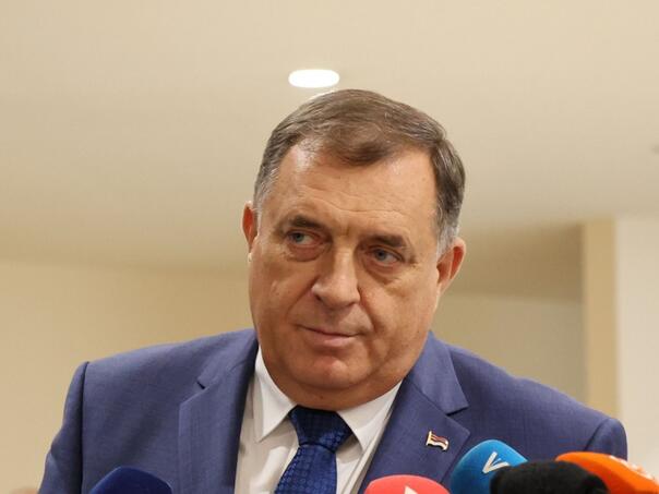 Dodik opet napao Schmidta i Ustavni sud, odgovorili Konaković i Zvizdić