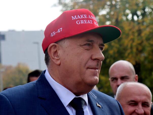 Dodik PIC nazvao farsom, poslao poruku Trumpu
