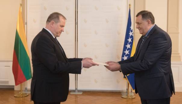 Dodik primio akreditivno pismo novoimenovanog ambasadora Litvanije za BiH