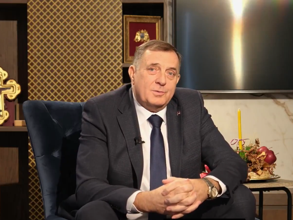 Dodik prvi put pred kamerama nakon operacije: Uputio čestitke