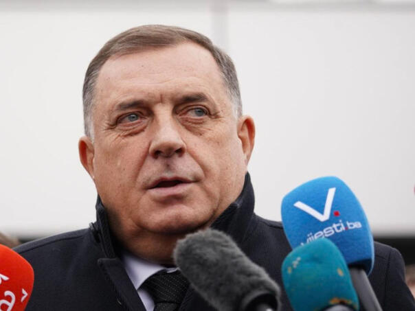 Dodik: Schmidtova brljotina šalje opasnu poruku