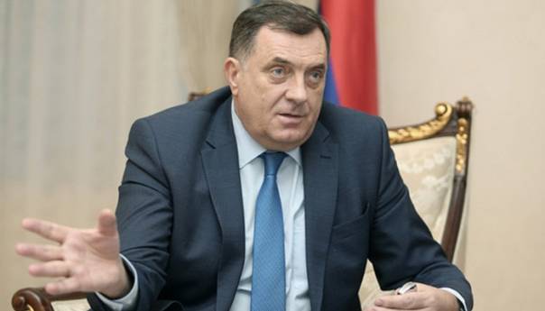 Dodik: U Crnoj Gori se negira srpski identitet