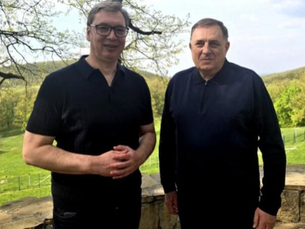 Dodik uoči puta u SAD sastao se s Vučićem