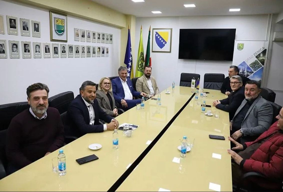 Dogovor u Zenici: NES, NiP, PDA, BHI KF i Naprijed zajedno idu na izbore u RS-u