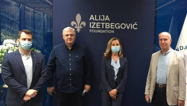 Dogovorena saradnja Fondacije Alija Izetbegović i Centra za mir