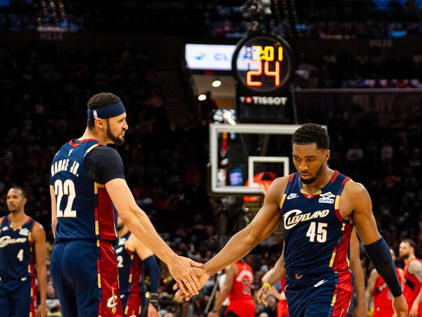 Doigravanje počelo pobjedom Clevelanda nad Torontom, Mitchell zabio 32