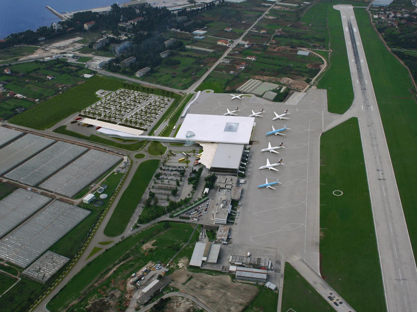 Drama na aerodromu u Splitu: Avion iz Madrida ostao na pisti nakon pucanja gume